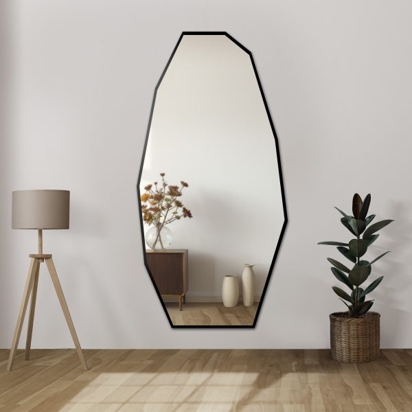 Oglindă decorativă cu o formă organică ascuțită într-o ramă - PIRYT ÎN CADRU