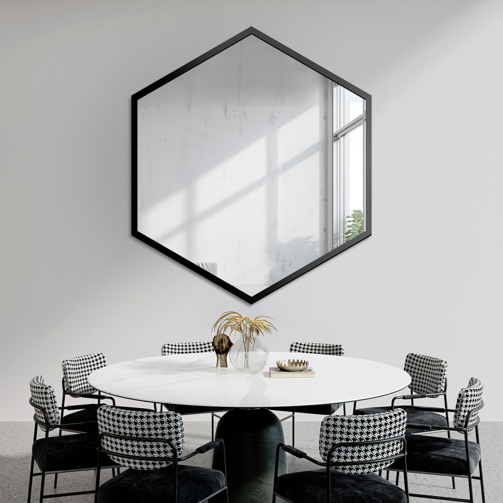 Oglindă de formă geometrică în ramă – HEXA ÎN CADRU