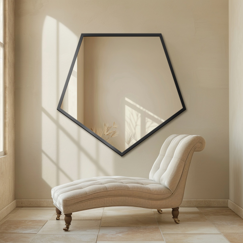 Oglindă de formă geometrică în ramă – PENTA ÎN CADRU