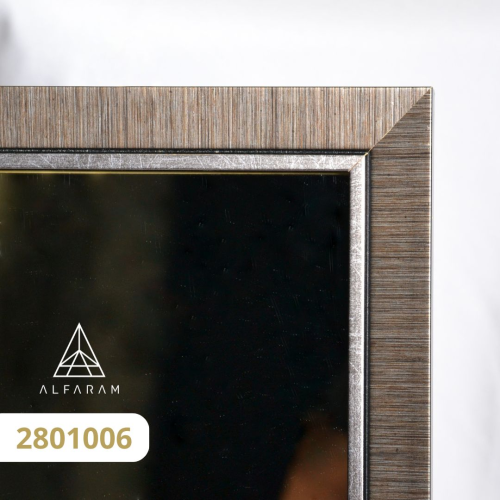 Oglindă în ramă decorativă delicată din lemn - 2801 - culoarea ramei la alegere