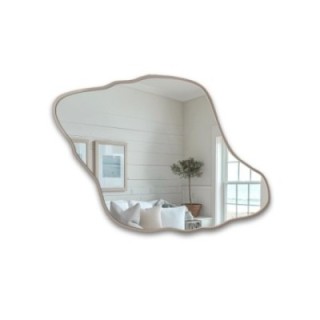Oglindă cu formă organică, în ramă din MDF de culoarea cașmirului - MARIS DUNE ÎN RAMĂ