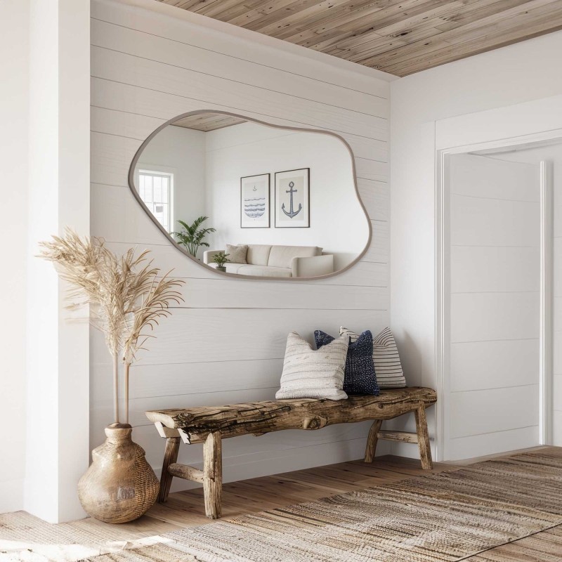 Oglindă cu formă organică, în ramă din MDF de culoarea cașmirului - MARIS FOAM ÎN RAMĂ