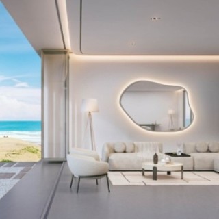Oglindă cu formă organică, în ramă din MDF de culoarea cașmirului, cu iluminare interioară - MARIS FOAM LED ÎN RAMĂ