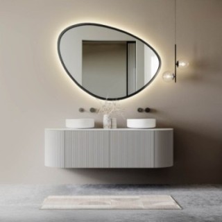 Oglindă de formă neregulată într-o ramă cu iluminare - OBSYDIAN ÎN CADRU LED