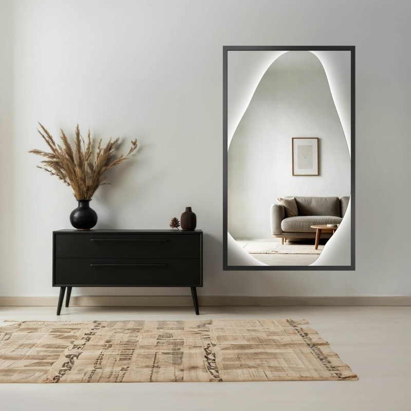 Oglindă organică în cadru MDF negru cu iluminare - HUBERTUS LED