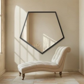 Oglindă de formă geometrică în ramă – PENTA ÎN CADRU