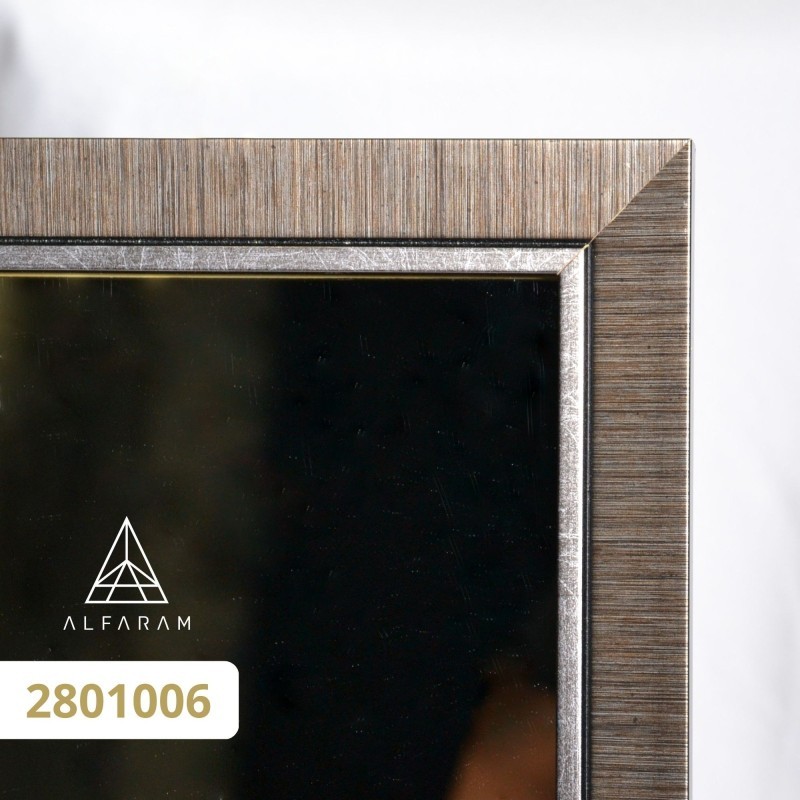 Oglindă în ramă decorativă delicată din lemn - 2801 - culoarea ramei la alegere