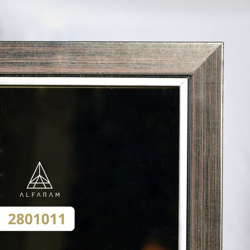 Oglindă în ramă decorativă delicată din lemn - 2801 - culoarea ramei la alegere