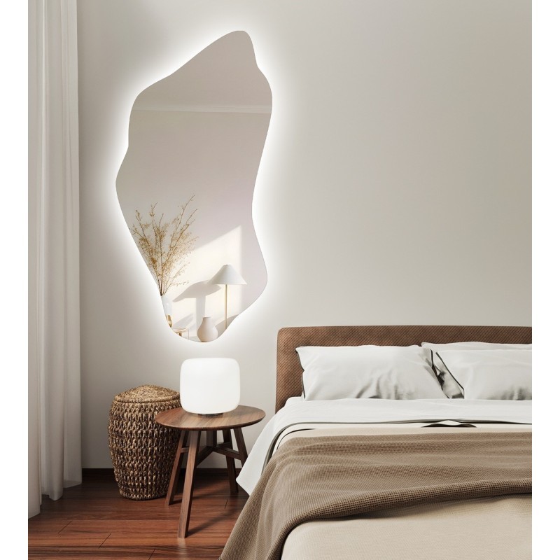 Oglindă cu formă neregulată și iluminare din spate - PIENA LED