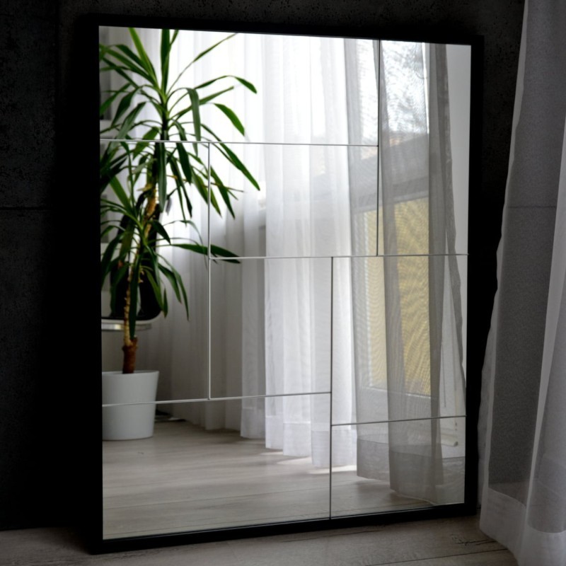 Oglindă modernă de la Mirrors - TETRIS - cu o ramă neagră frumoasă