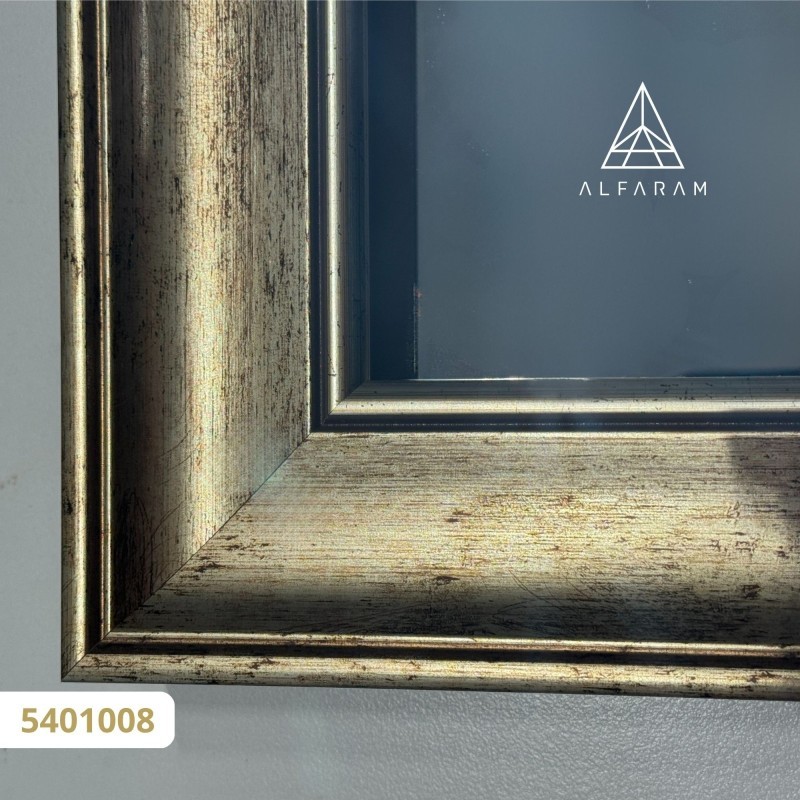 Oglindă cu ramă din lemn auriu – 5401008